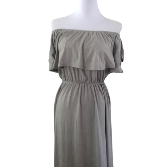 Off the shoulder/ or not maxi dress - Picture 2 of 4